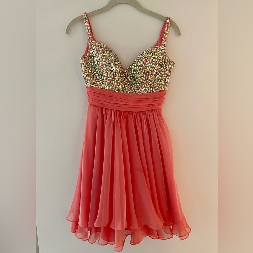 LIKE NEW Adorable La Femme gold beaded, coral chiffon mini party dress, size 0
